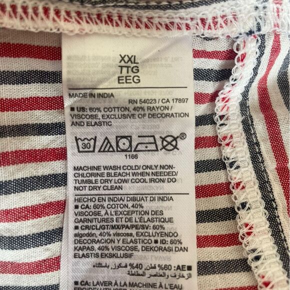 Old Navy Patriotic 4th Of July Smocked Top Short Sleeves Stretch Size XXL - Picture 7 of 9